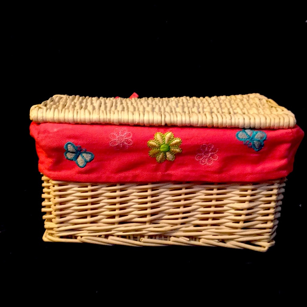 Girl”s White Wicker Basket